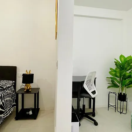 Quartiere Nolo Stupendo Bilocale Su 2 Livelli Wifi Superveloce Gratis