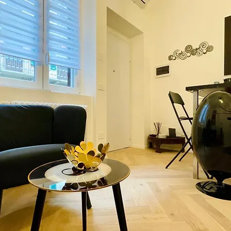 Quartiere Nolo Stupendo Bilocale Su 2 Livelli Wifi Superveloce Gratis