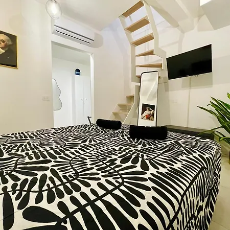 Quartiere Nolo Stupendo Bilocale Su 2 Livelli Wifi Superveloce Gratis